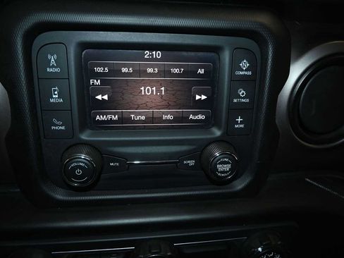 Used 2020 Jeep Wrangler Sport AWD/4WD image 20