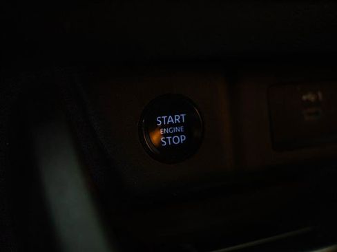 Used 2024 Nissan Rogue SV image 22