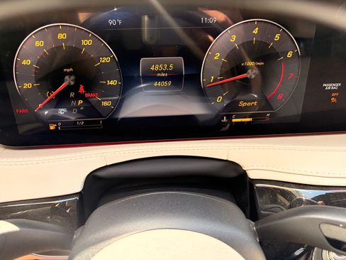 Used 2019 Mercedes-Benz S 560 Sedan image 13