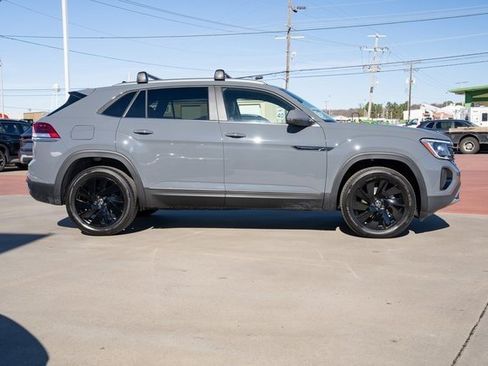 New 2026 Volkswagen Atlas Cross Sport SE image 7