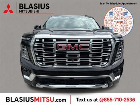 Used 2026 GMC Yukon Denali w/ Sun & Power Step Package AWD/4WD image 17
