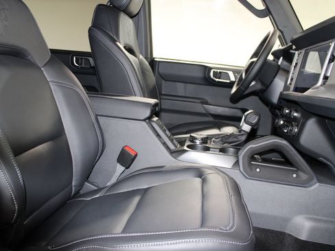 New 2026 Ford Bronco Outer Banks w/ Sasquatch Package AWD/4WD image 28
