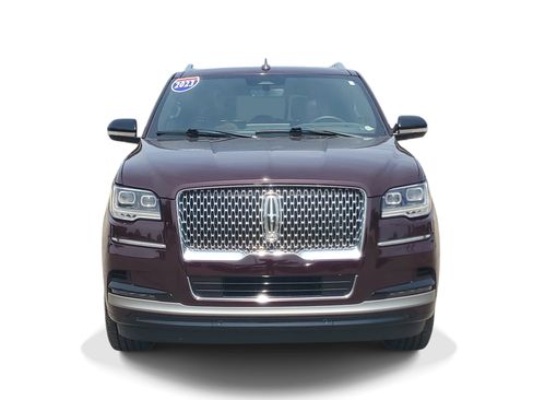 Used 2023 Lincoln Navigator Reserve AWD/4WD image 2