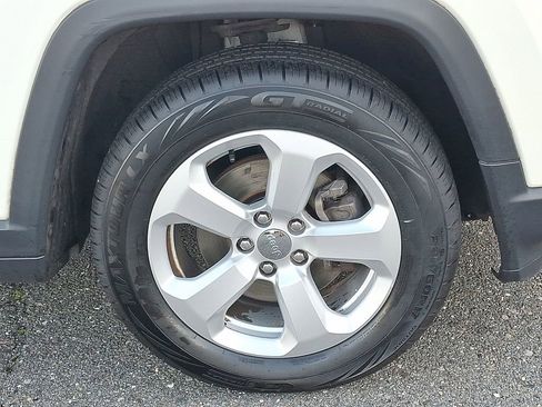 Used 2018 Jeep Compass Latitude w/ Popular Equipment Group image 12