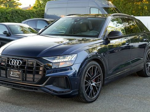 Used 2023 Audi SQ8 Prestige w/ Prestige Package AWD/4WD image 3