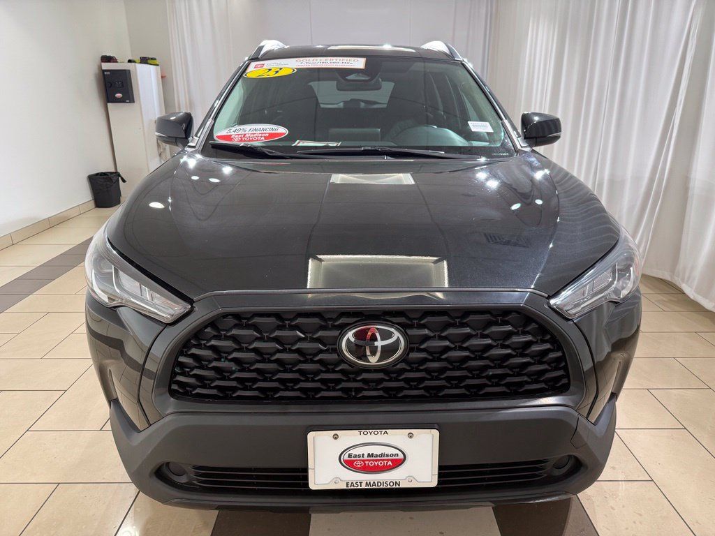 Certified 2023 Toyota Corolla Cross LE w/ Moonroof Package AWD/4WD image 8