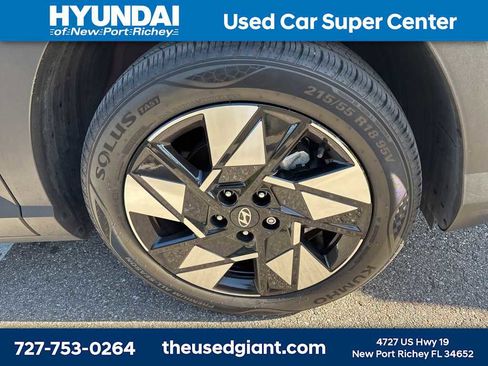 Used 2024 Hyundai Kona SEL w/ Convenience Package image 5