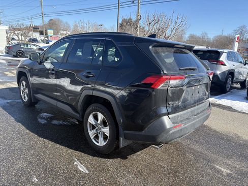 Used 2019 Toyota RAV4 XLE w/ Convenience Package image 5