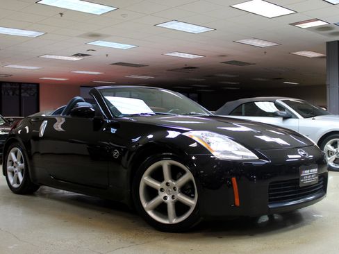 Used 2004 Nissan 350Z Touring image 26