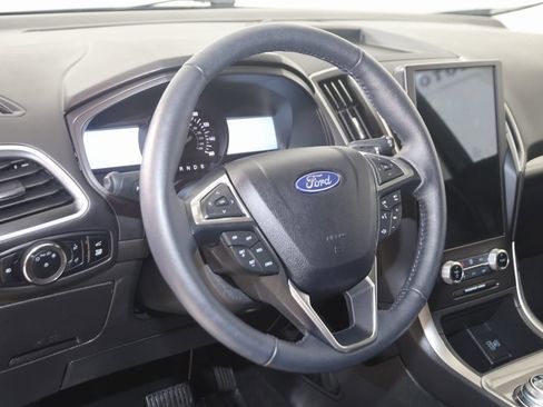 Used 2024 Ford Edge SEL w/ Convenience Package image 6