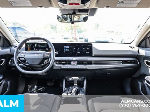 Used 2025 Kia K4 FWD image 28