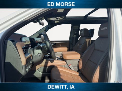 New 2026 Chevrolet Suburban High Country AWD/4WD image 9