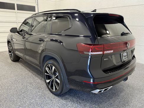Used 2024 Volkswagen Atlas SEL Premium R-Line AWD/4WD image 4