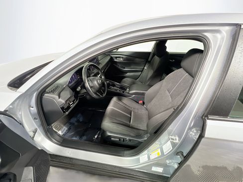 Used 2024 Honda Accord Sport image 15