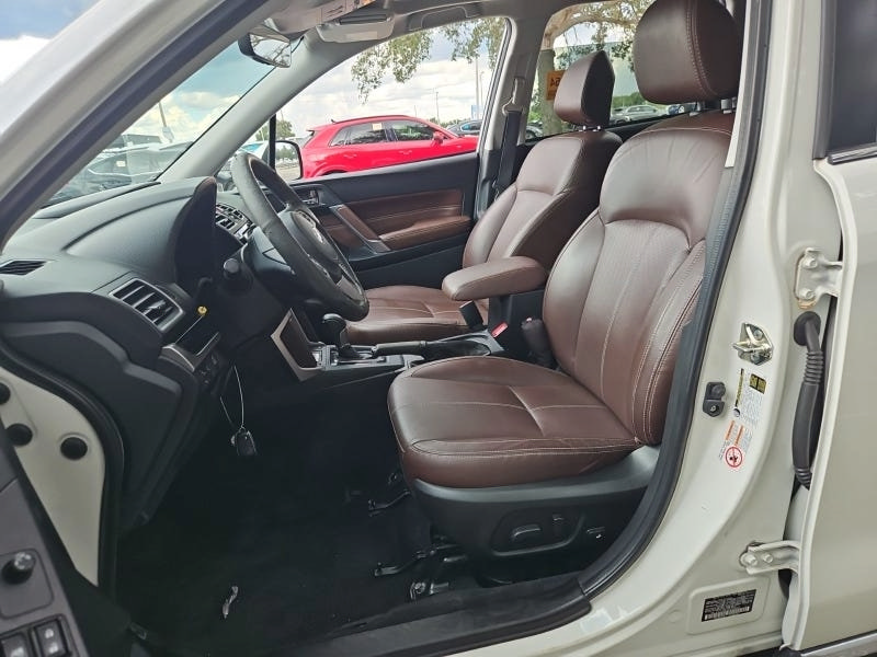 Used 2017 Subaru Forester 2.5i Touring AWD/4WD image 6