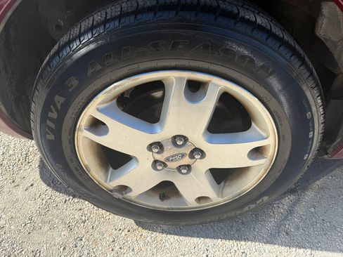 Used 2006 Ford Freestyle Limited image 8