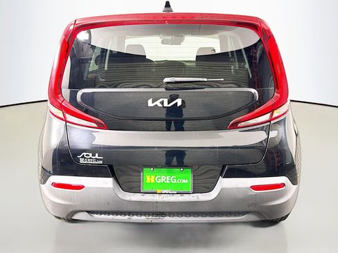 Used 2022 Kia Soul LX w/ Technology Package image 8