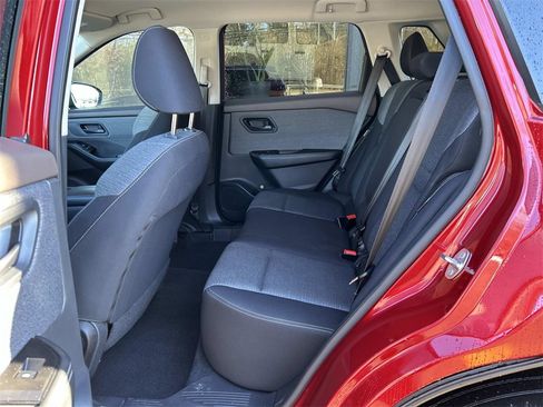 Used 2021 Nissan Rogue S image 12