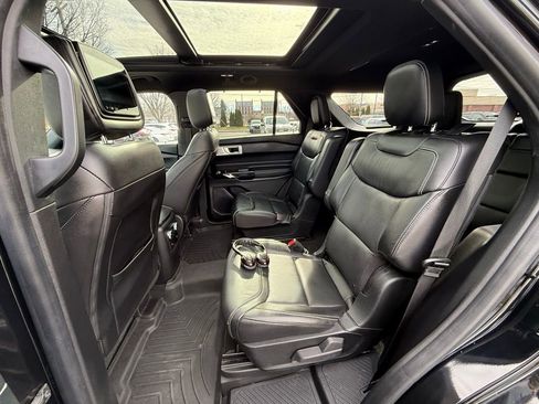 Used 2022 Ford Explorer ST image 28