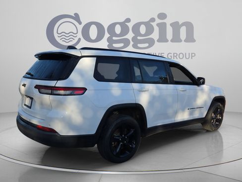 Used 2023 Jeep Grand Cherokee L Laredo RWD image 5
