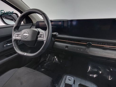 Used 2024 Nissan Ariya AWD image 25