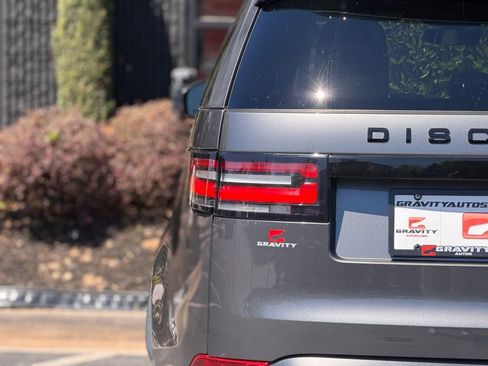 Used 2018 Land Rover Discovery HSE image 15