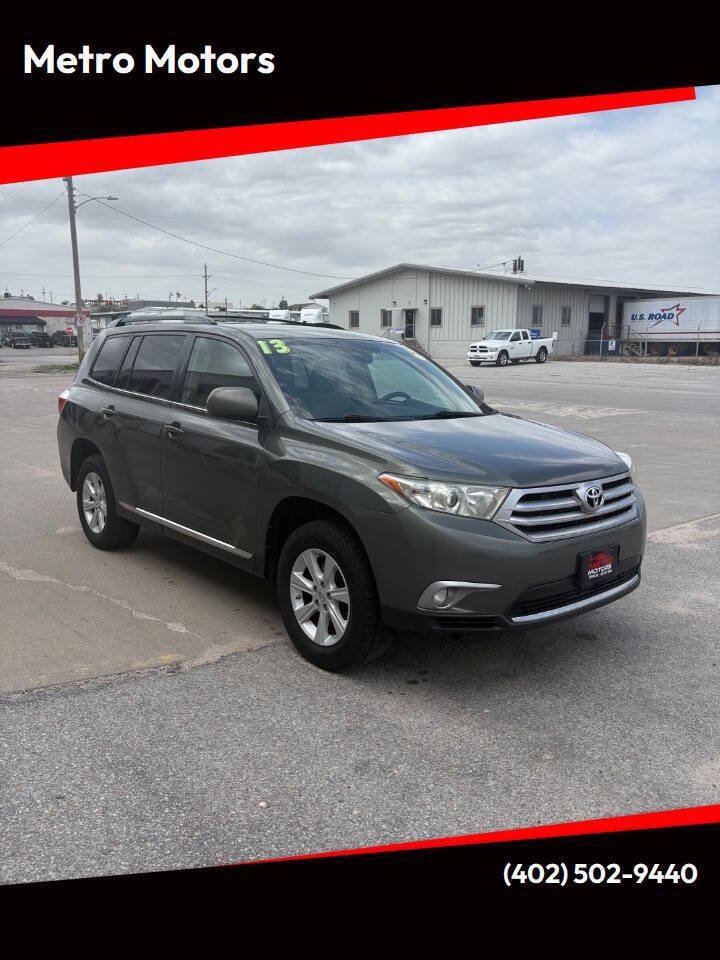 Used 2013 Toyota Highlander Plus FWD image 1