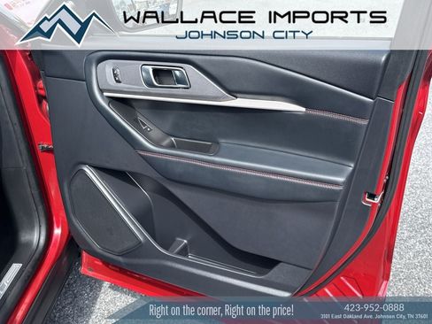 Used 2025 Ford Explorer ST-Line w/ ST-Line Street Pack AWD/4WD image 35