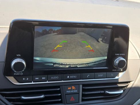 Used 2023 Nissan Altima 2.5 S FWD image 16