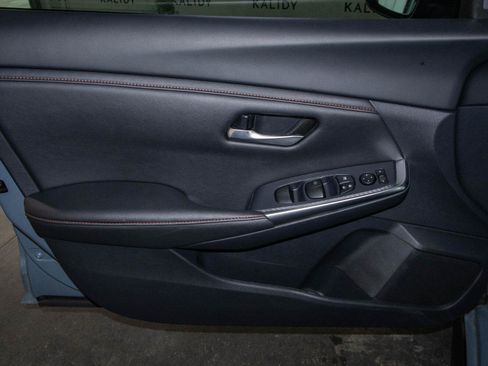 Used 2025 Nissan Sentra SR w/ Midnight Edition FWD image 10