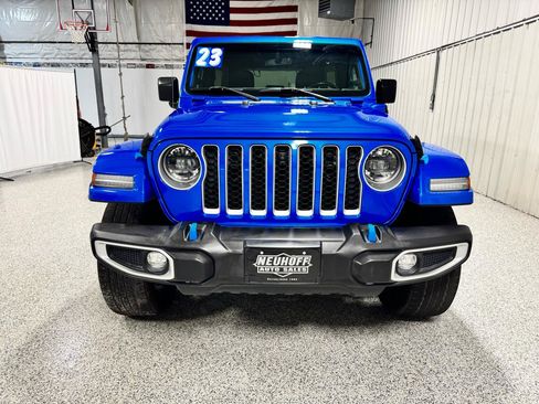 Used 2023 Jeep Wrangler Unlimited Sahara w/ Cold Weather Group AWD/4WD image 3