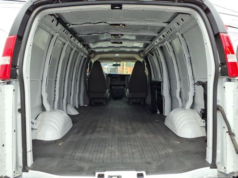 Used 2025 Chevrolet Express 2500 Extended w/ Driver Convenience Package RWD image 13