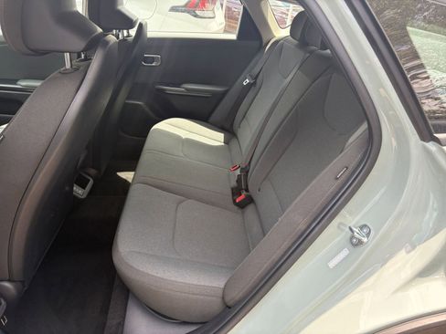 Used 2025 Kia K4 FWD image 36