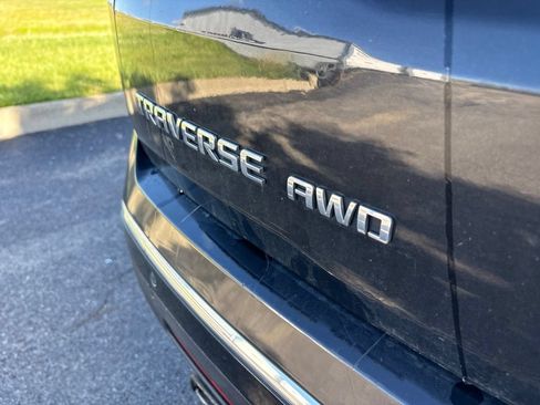 Used 2018 Chevrolet Traverse Premier AWD/4WD image 5