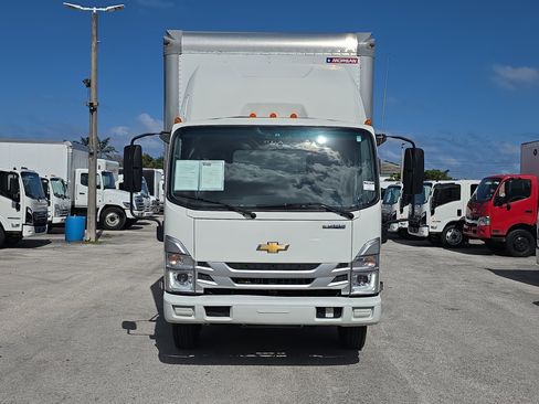 Used 2024 Chevrolet Low Cab Forward RWD image 3