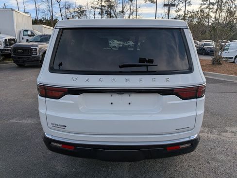 Used 2022 Jeep Wagoneer Series I w/ Premium Group I image 5