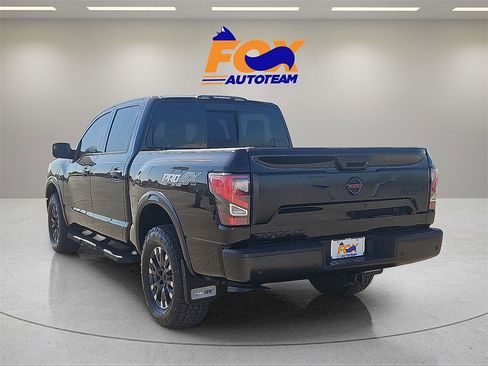 Used 2021 Nissan Titan PRO-4X w/ Pro-4x Convenience Package image 3