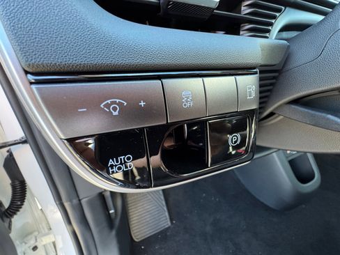 New 2025 Hyundai Ioniq 5 SE image 30