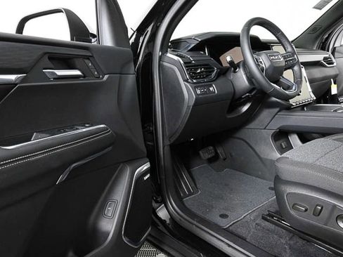 New 2025 GMC Acadia Elevation image 8