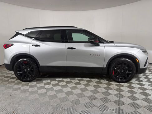 Used 2021 Chevrolet Blazer LT w/ Redline Edition FWD image 2