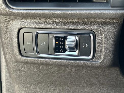 Used 2022 Lincoln Corsair Reserve w/ Elements Package image 34