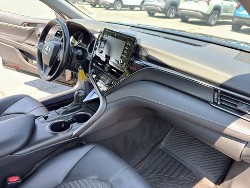 Used 2023 Toyota Camry SE image 27