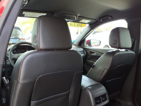 Used 2024 Chevrolet Equinox RS w/ LPO, Floor Liner Package FWD image 10