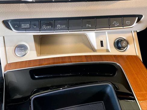 Used 2023 Audi Q5 2.0T Premium w/ Convenience Package image 35