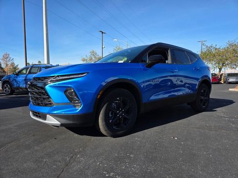 New 2026 Chevrolet Blazer LT image 2