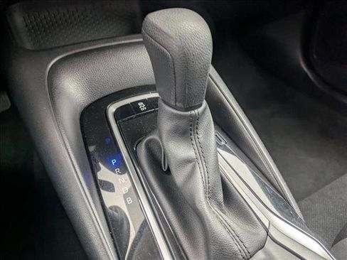 Used 2025 Toyota Corolla LE image 11