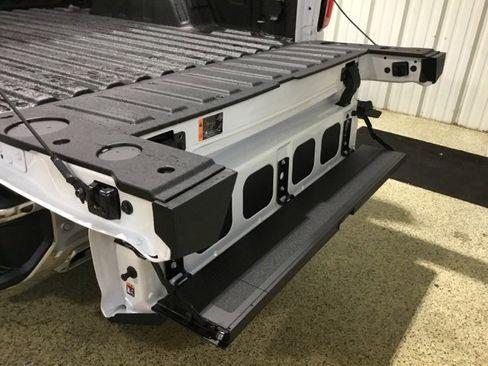 New 2025 GMC Sierra 1500 SLT w/ SLT Premium Package image 20