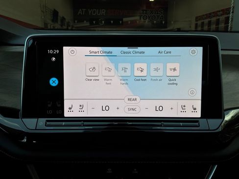 Used 2026 Volkswagen Atlas SE AWD/4WD image 35