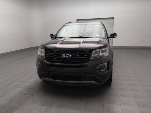 Used 2017 Ford Explorer XLT image 15