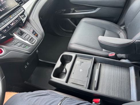 Used 2025 Honda Odyssey Sport-L image 18